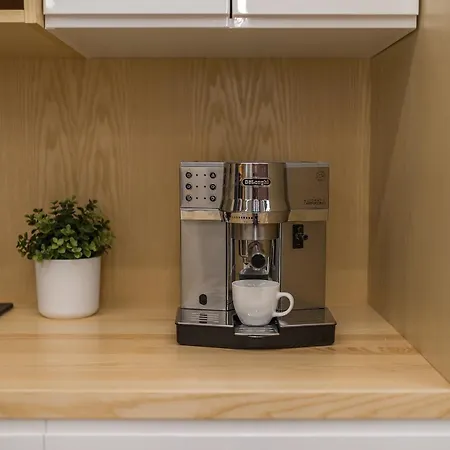 One Bedroom Cybernetyki Street דירה *