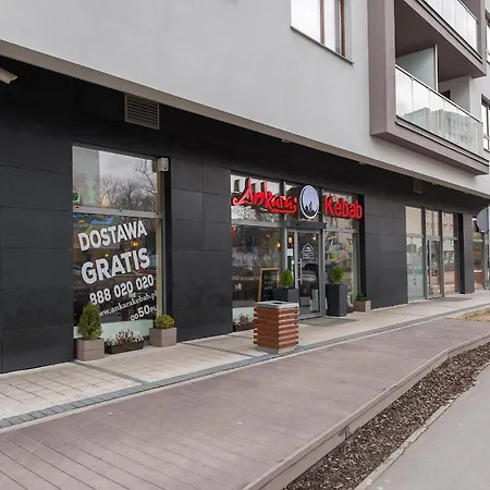 One Bedroom Cybernetyki Street דירה